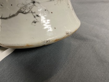 A Chinese qianjiang cai vase with butterfly-shaped ornaments, 19th C.